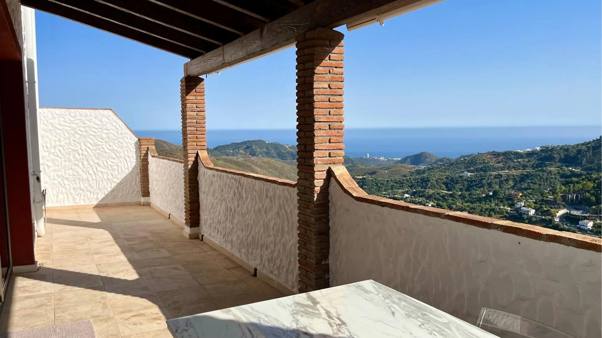 Ojen Penthouse Apartamento